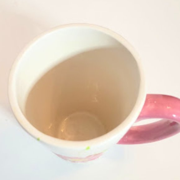 OVERSIZED PINK DAISY MUG WITH PINK HANDLE AND GREEN VINES SPELLING OUT "DAISY" - Picture 5 of 6